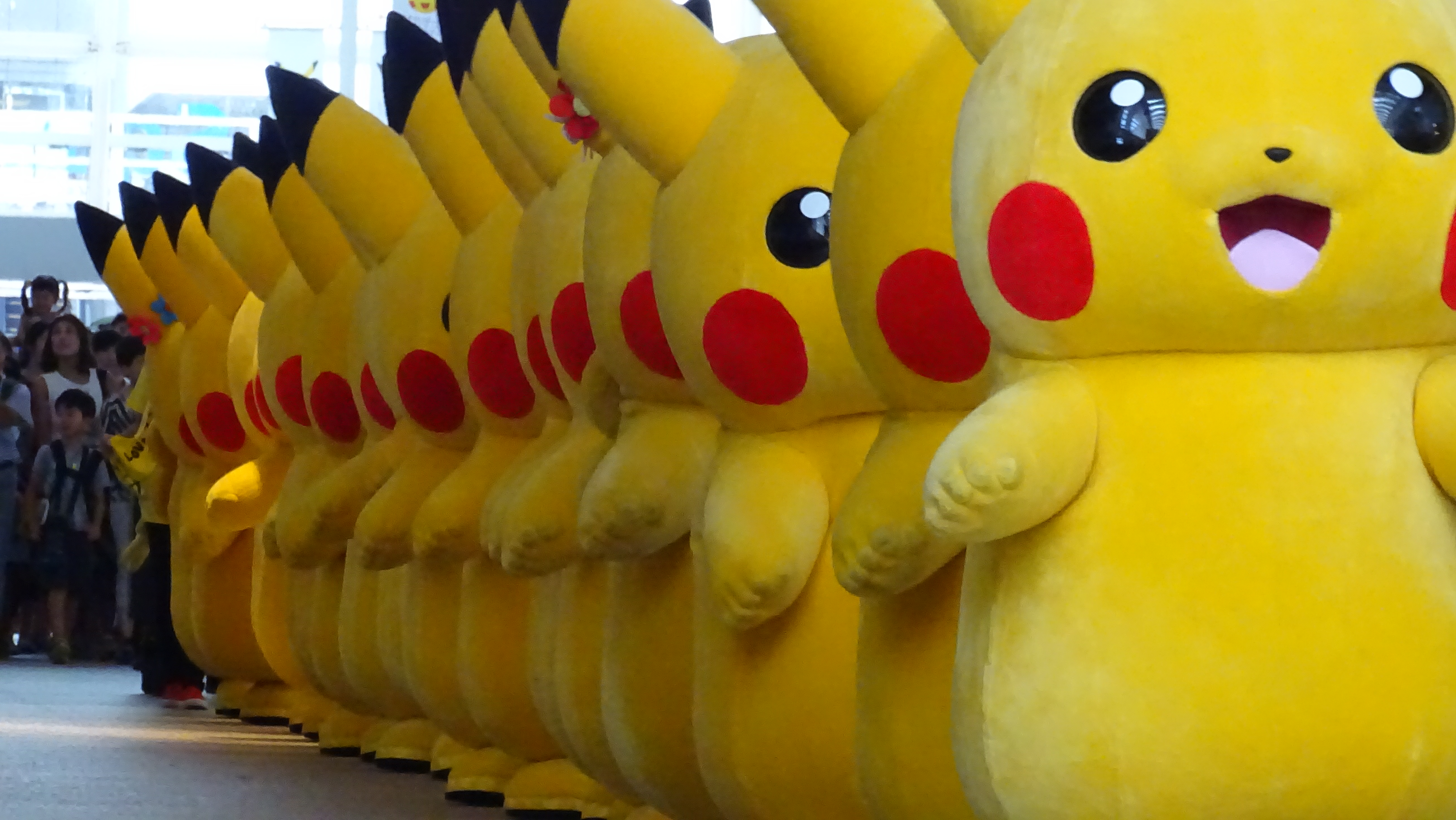 [PHOTOS] Pikachu Outbreak 2018: Hundreds of Eevee Join Pokemon Parade
