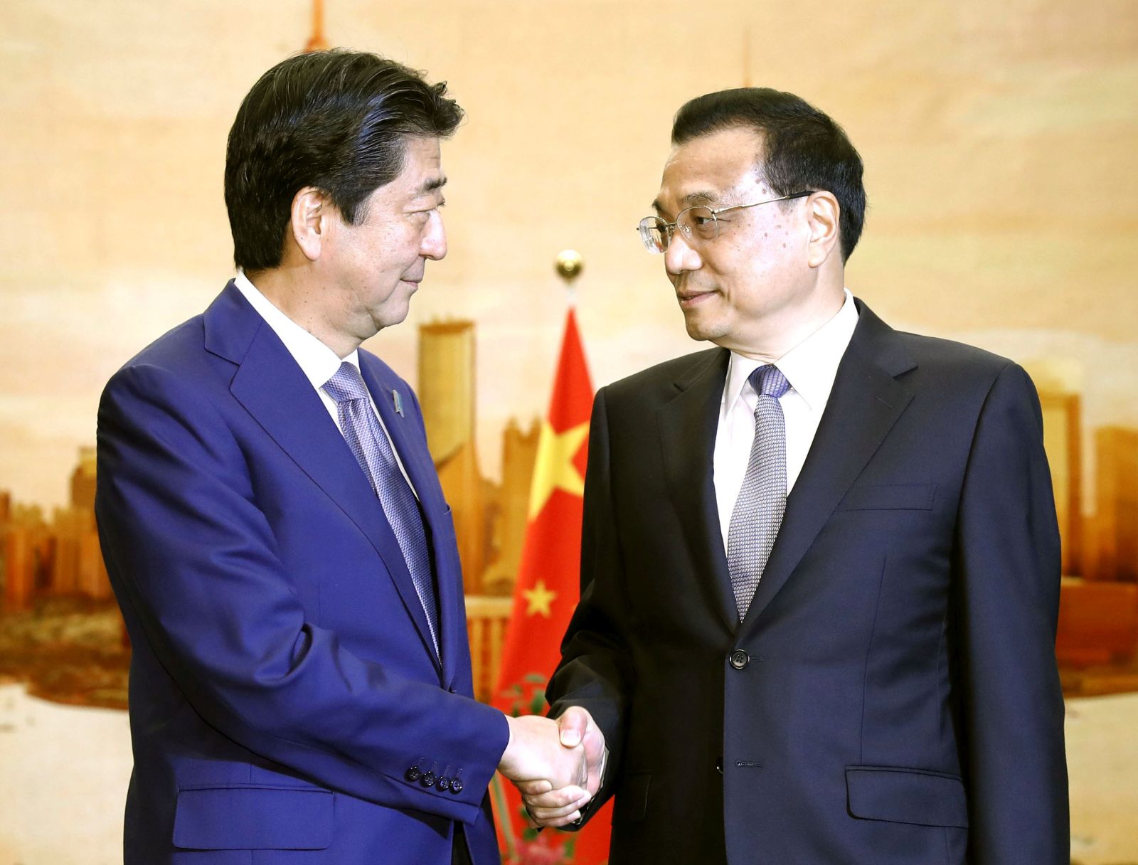 Shinzo Abe in China: Risky Move or Well-Thought-Out Strategy?