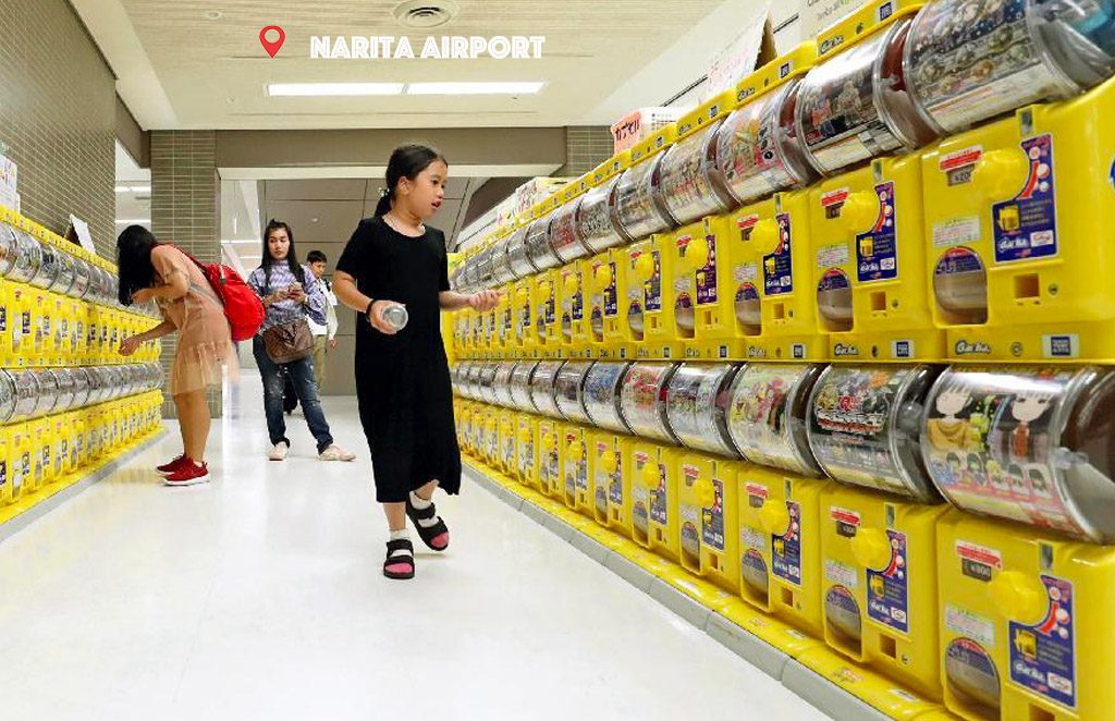 Hidden Wonders Of Japan Forgot To Buy Souvenirs Narita Airport Has Gacha Machines Japan Forward