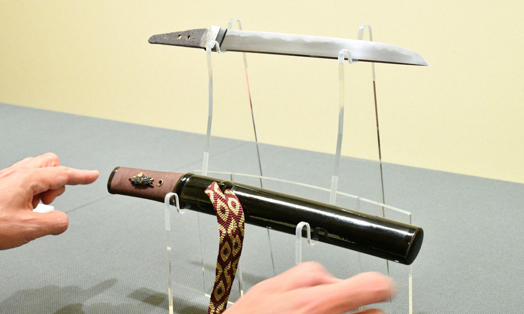 Muramasa Dagger Given By Vladimir Putin to Shinzo Abe on Public Display November 16-18