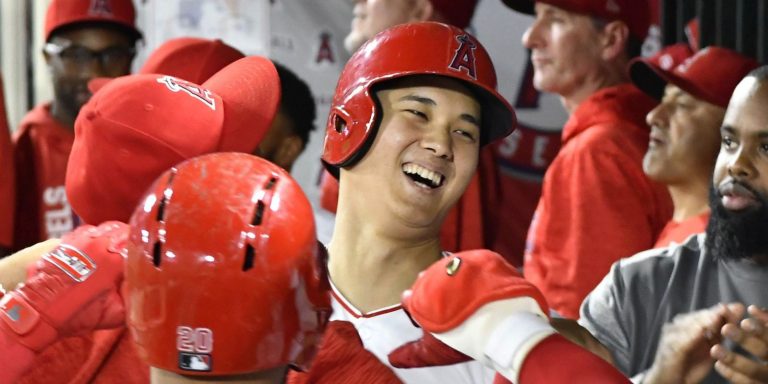 Japan Ohtani Rookie of the Year 2018 001