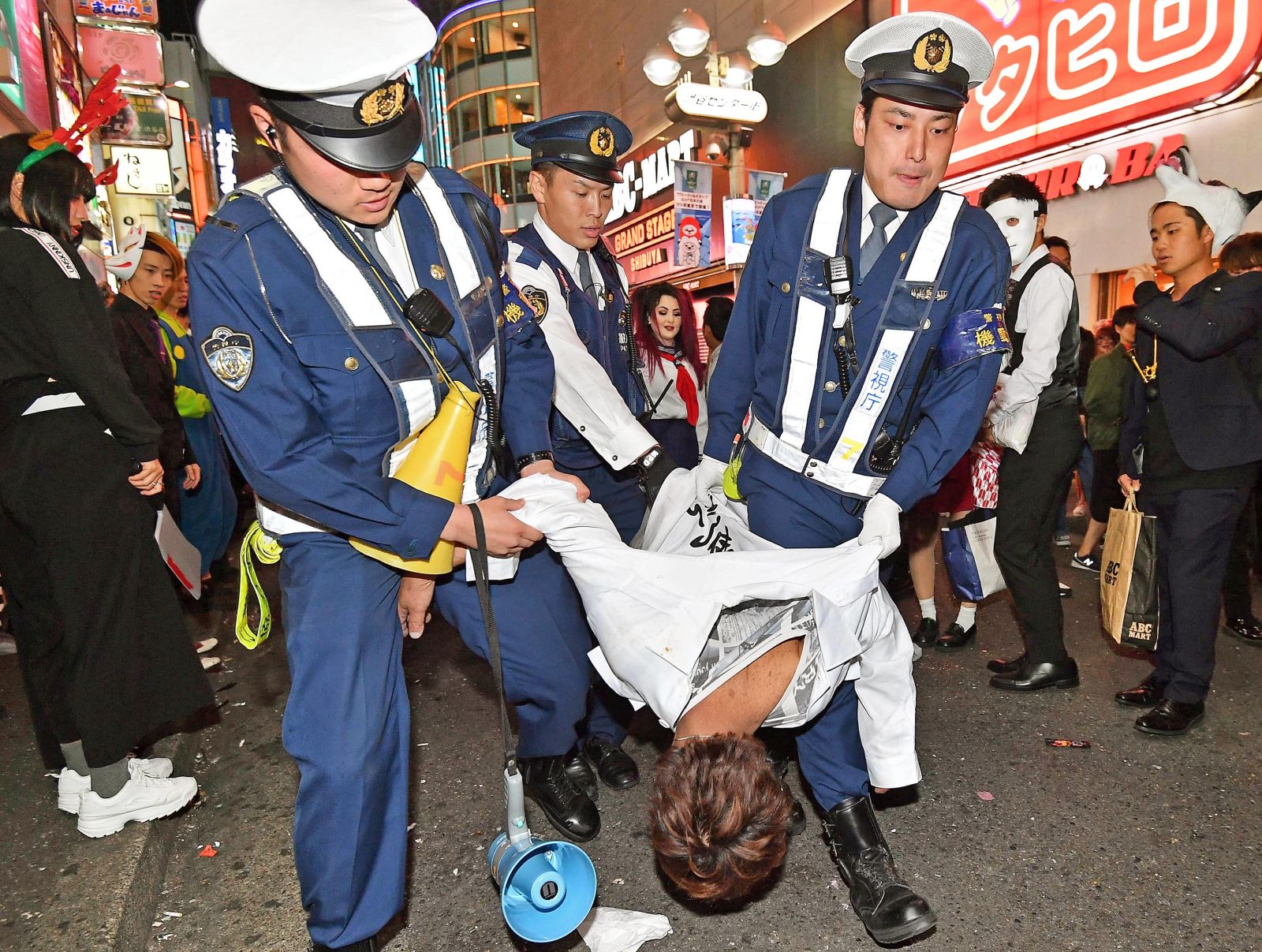 4 Men Arrested in Shibuya Halloween Chaos