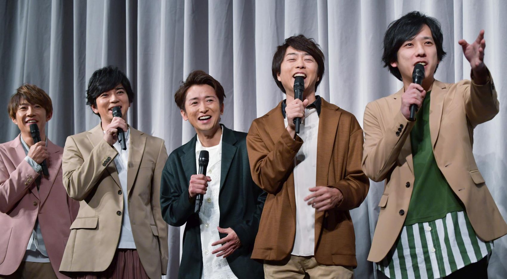 Let's End With A Smile': J-Pop Idol Group Arashi Bows Out | JAPAN