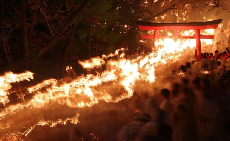 [Hidden Wonders of Japan] Oto Fire Festival Blazes on At Wakayama Prefecture