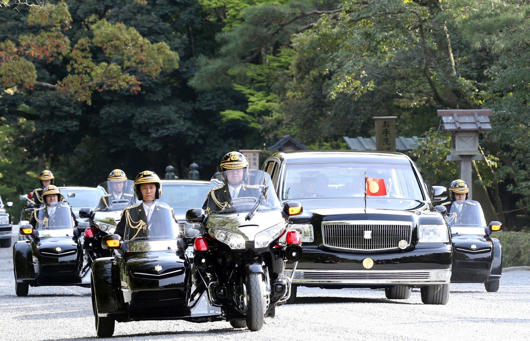 Japan Emperor at Ise Shrine Last Visit in Heisei Era 015