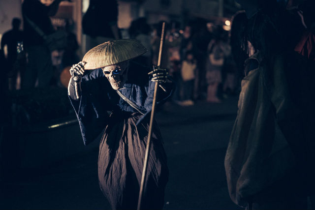 Eerie Costume Parade Kyoto Grape1