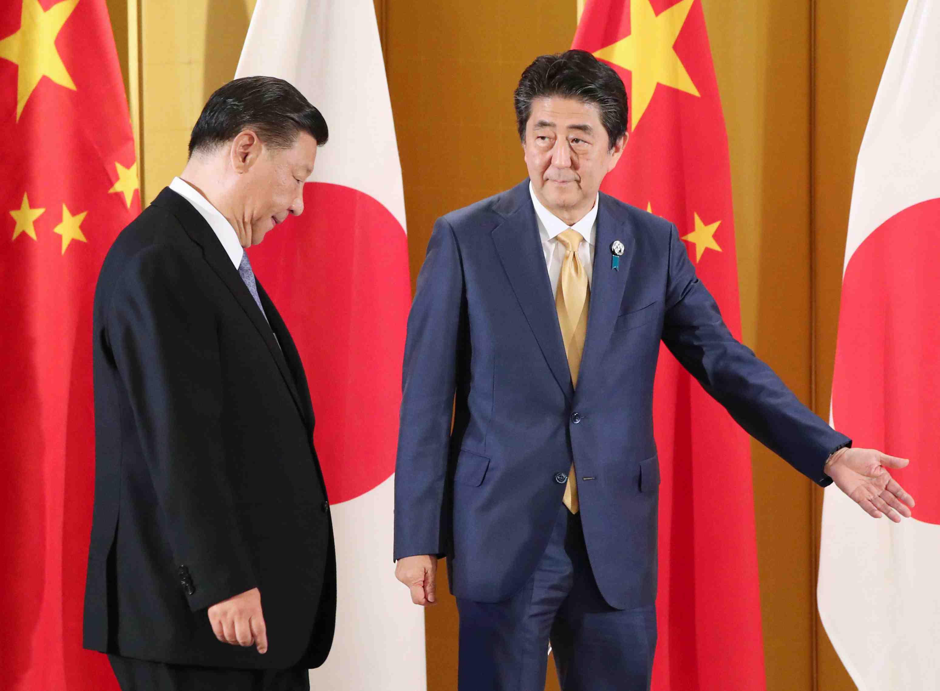 National News: Lack of security for Japanese prime minister