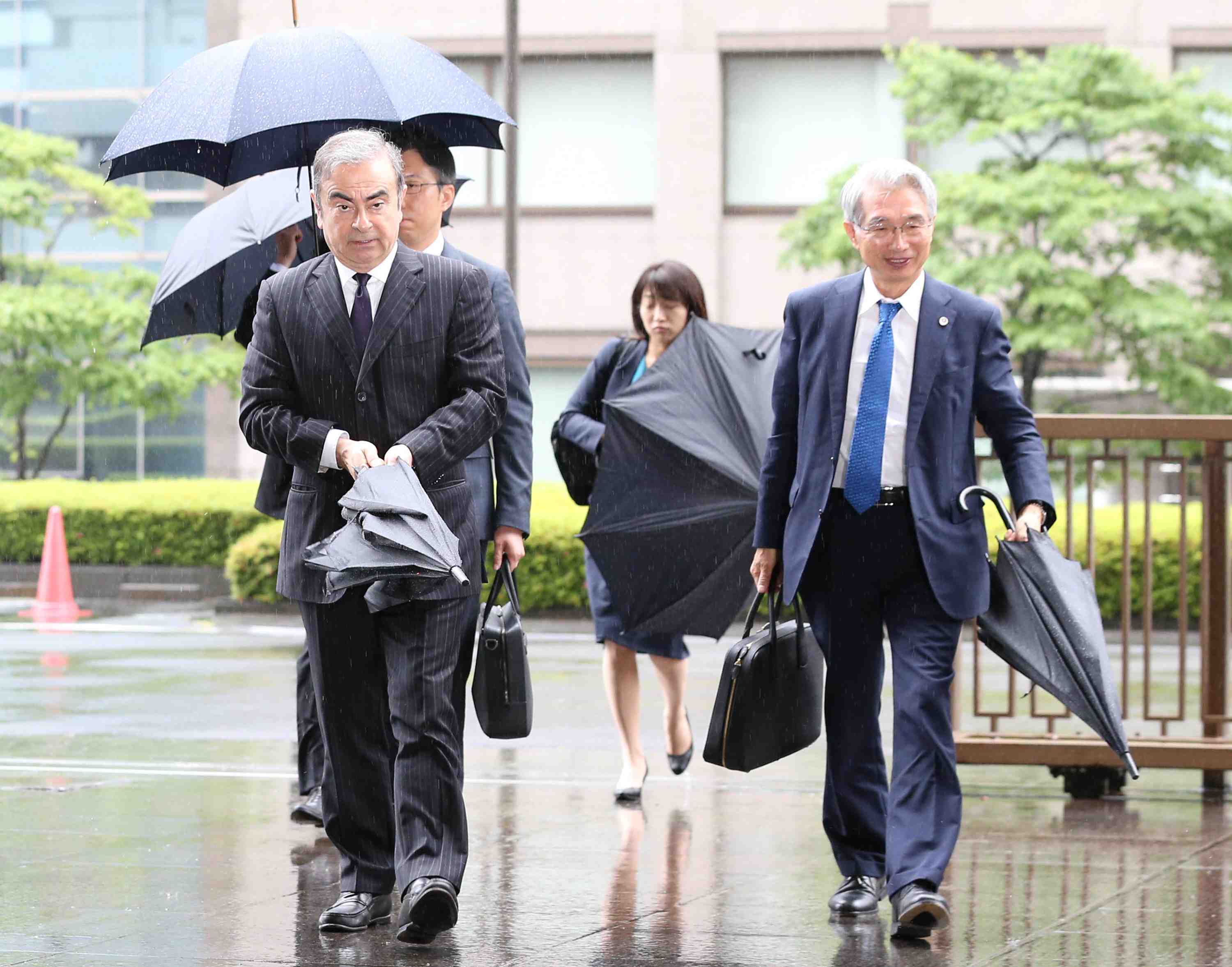 Carlos Ghosn and his Lawyer 009