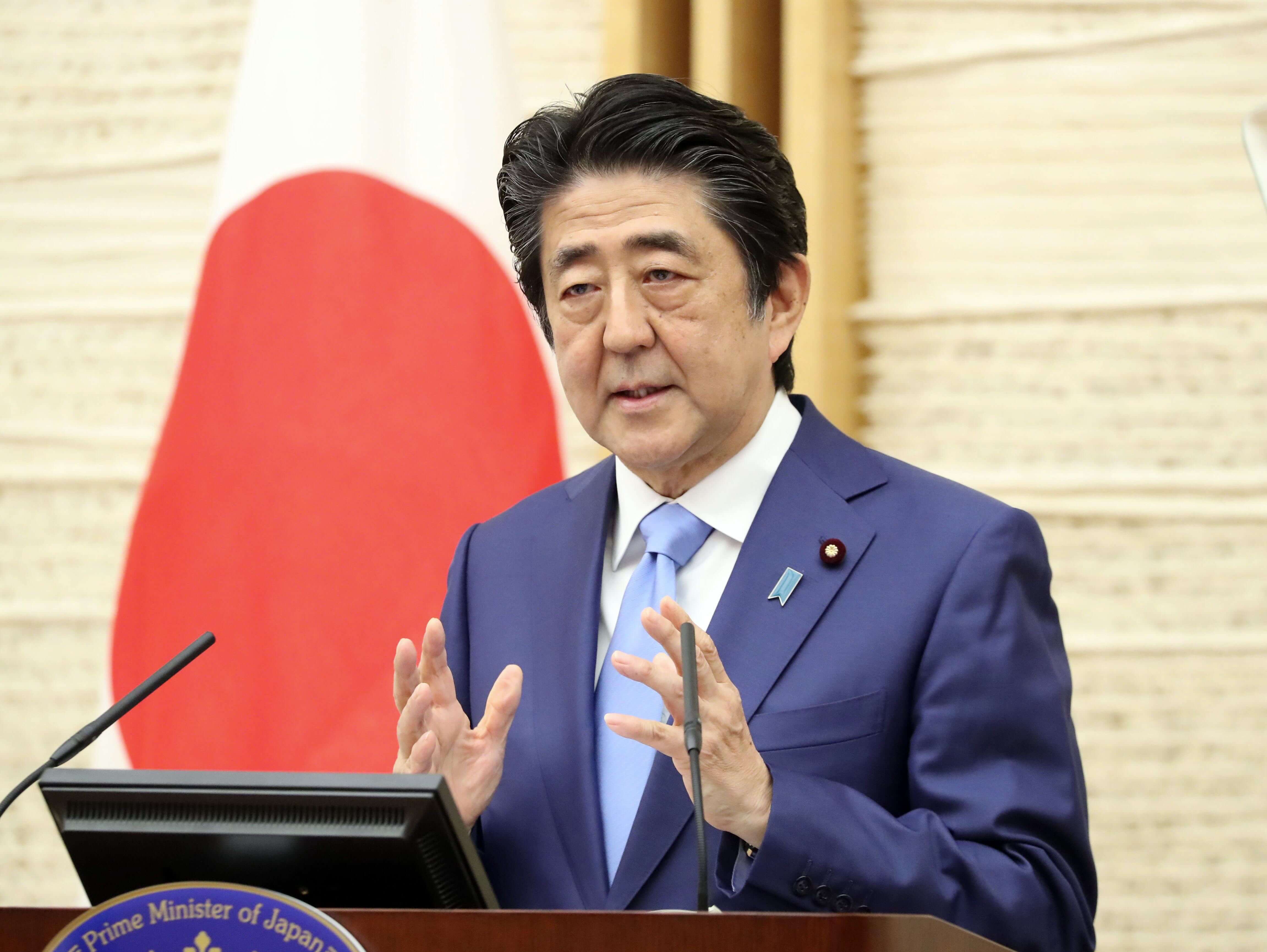 Abe Extends State of Emergency
