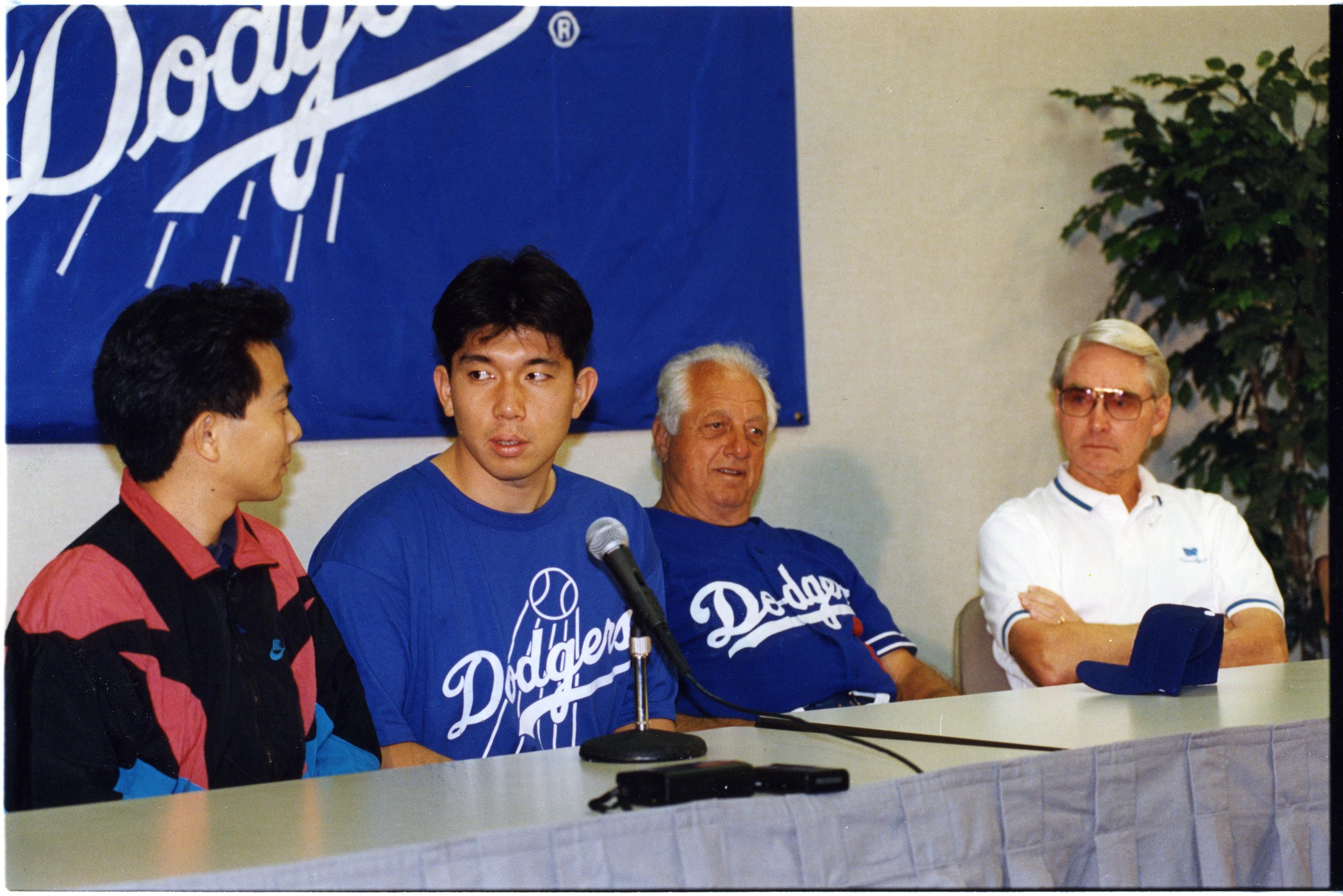 Nomomania grips L.A., Japan when Hideo Nomo dominates in 1995