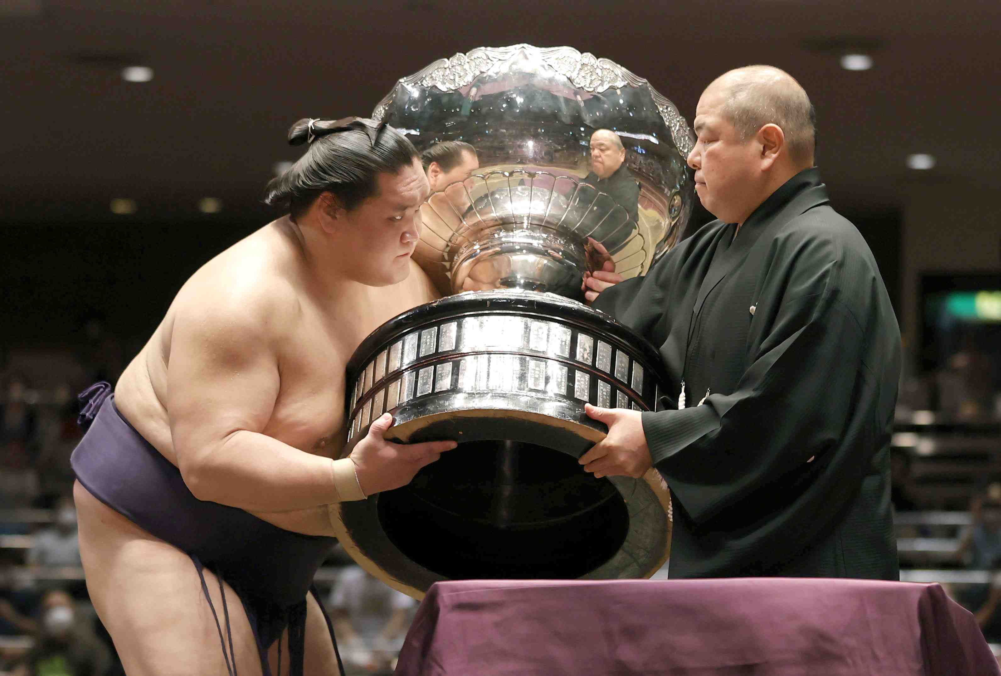 SUMO Former Ozeki Terunofuji Captures July Grand Sumo Tournament