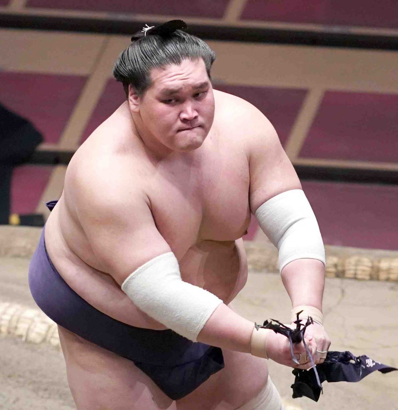 [JAPAN SPORTS NOTEBOOK] Terunofuji Makes Quantum Leap in Sumo Rankings
