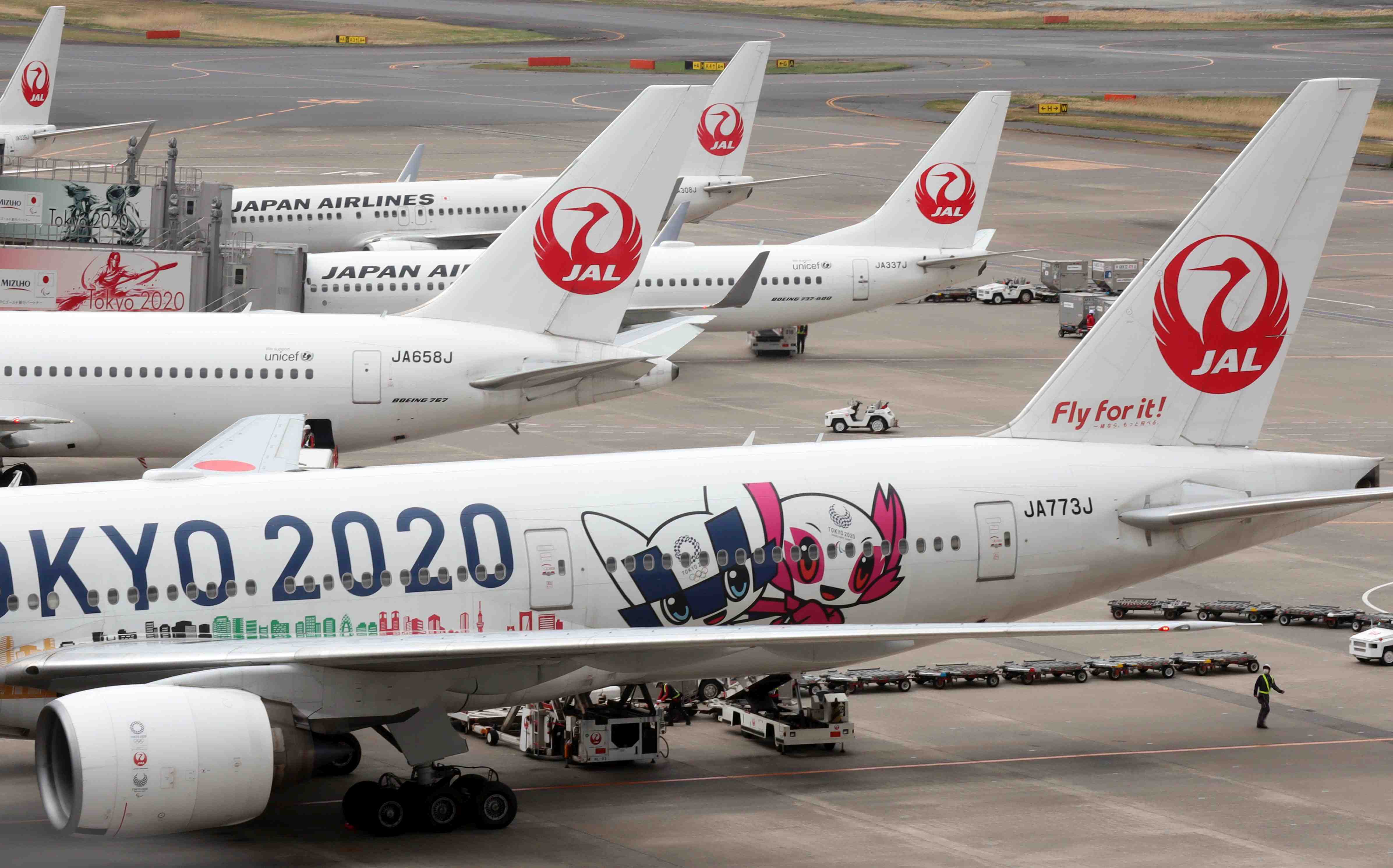 Tokyo Haneda airport JAL ANA 009 | JAPAN Forward