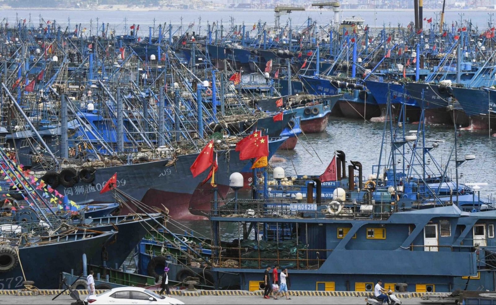 Japanese boats losing squid fishing grounds to N. Korean ships