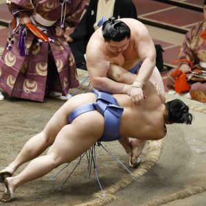 Shodai wins the Autumn Basho on September 27.