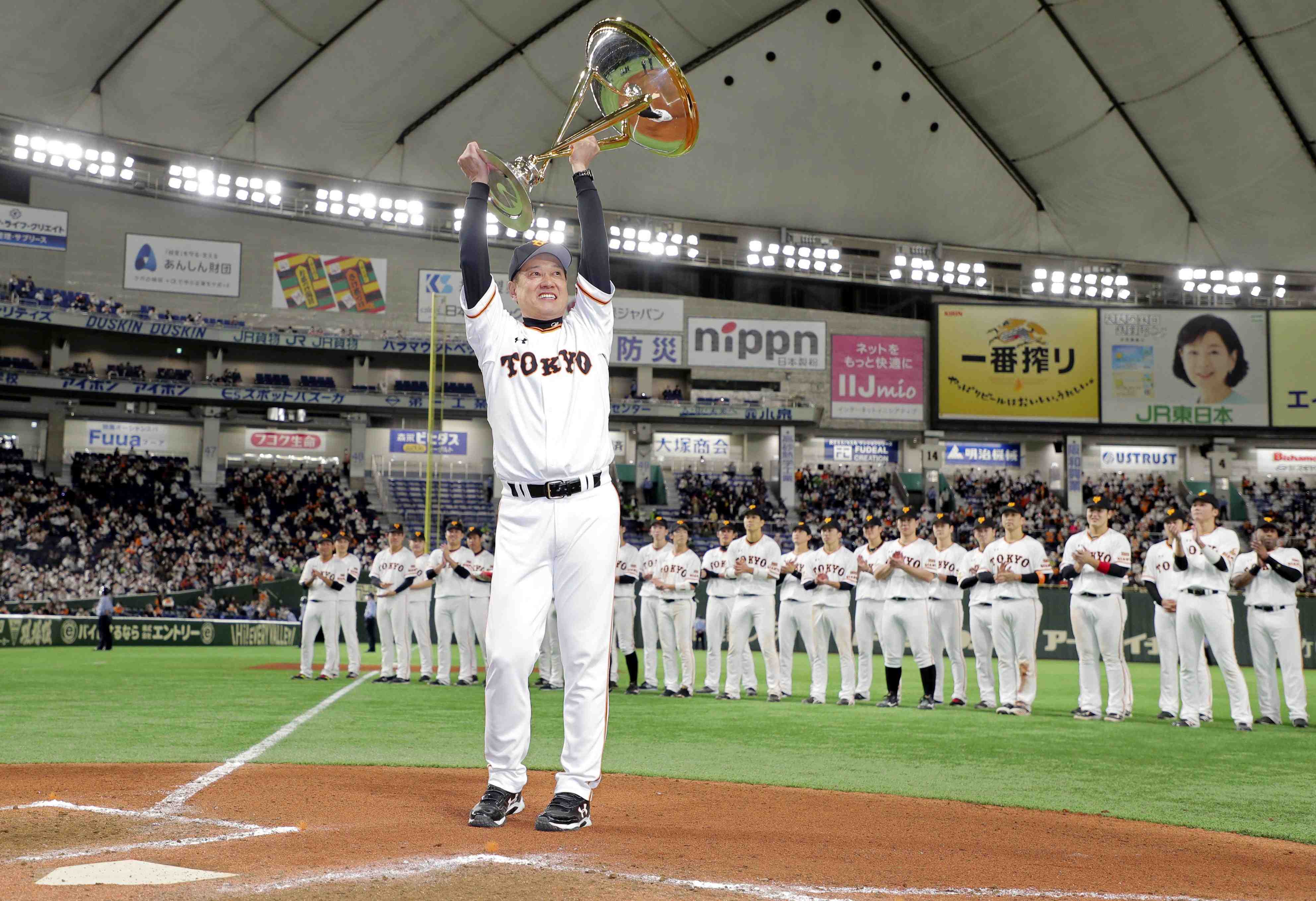 Baseball Tokyo Yomiuri Giants celebration of Central League title