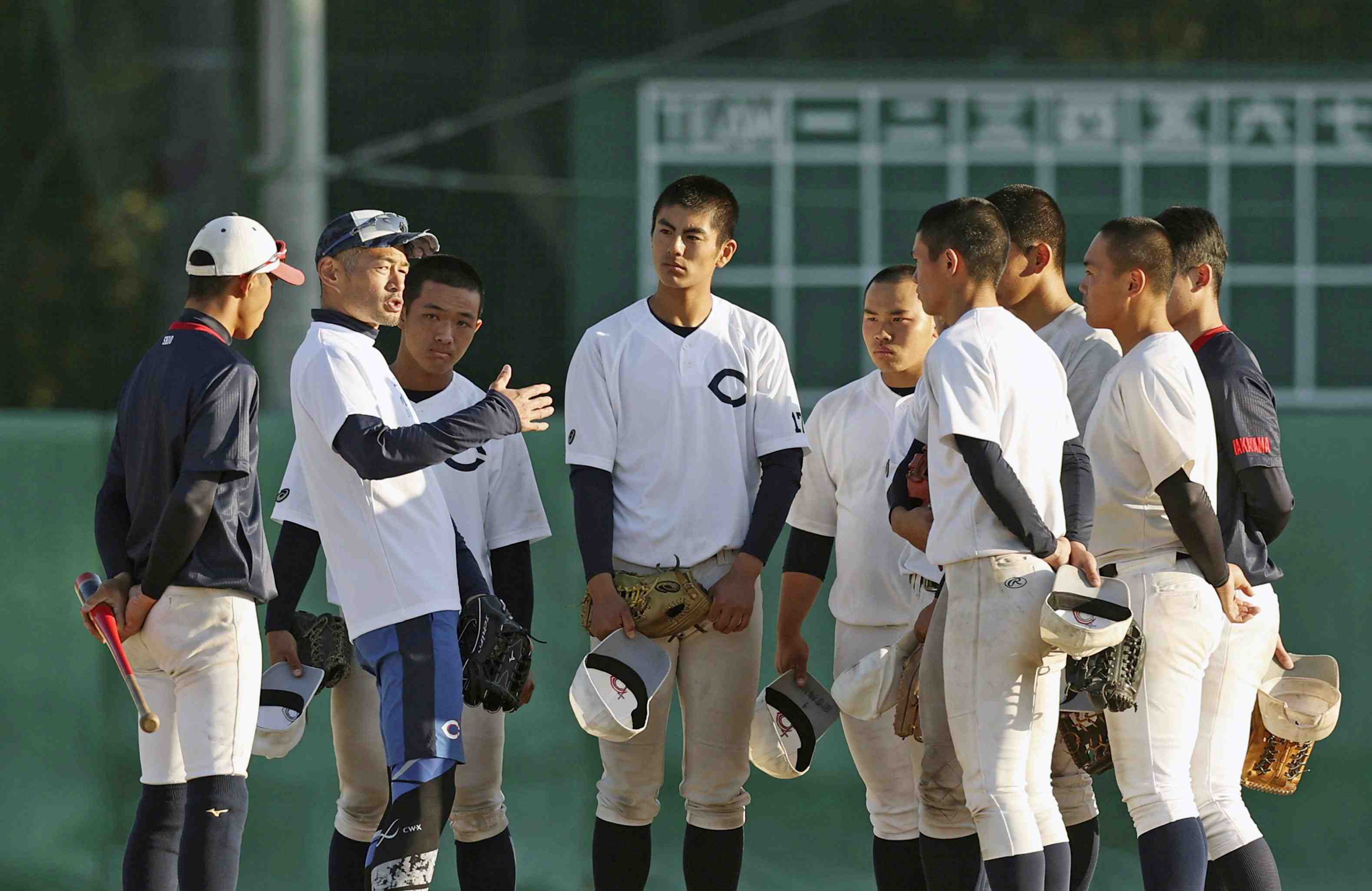 Ichiro to coach Japanese high school baseball team