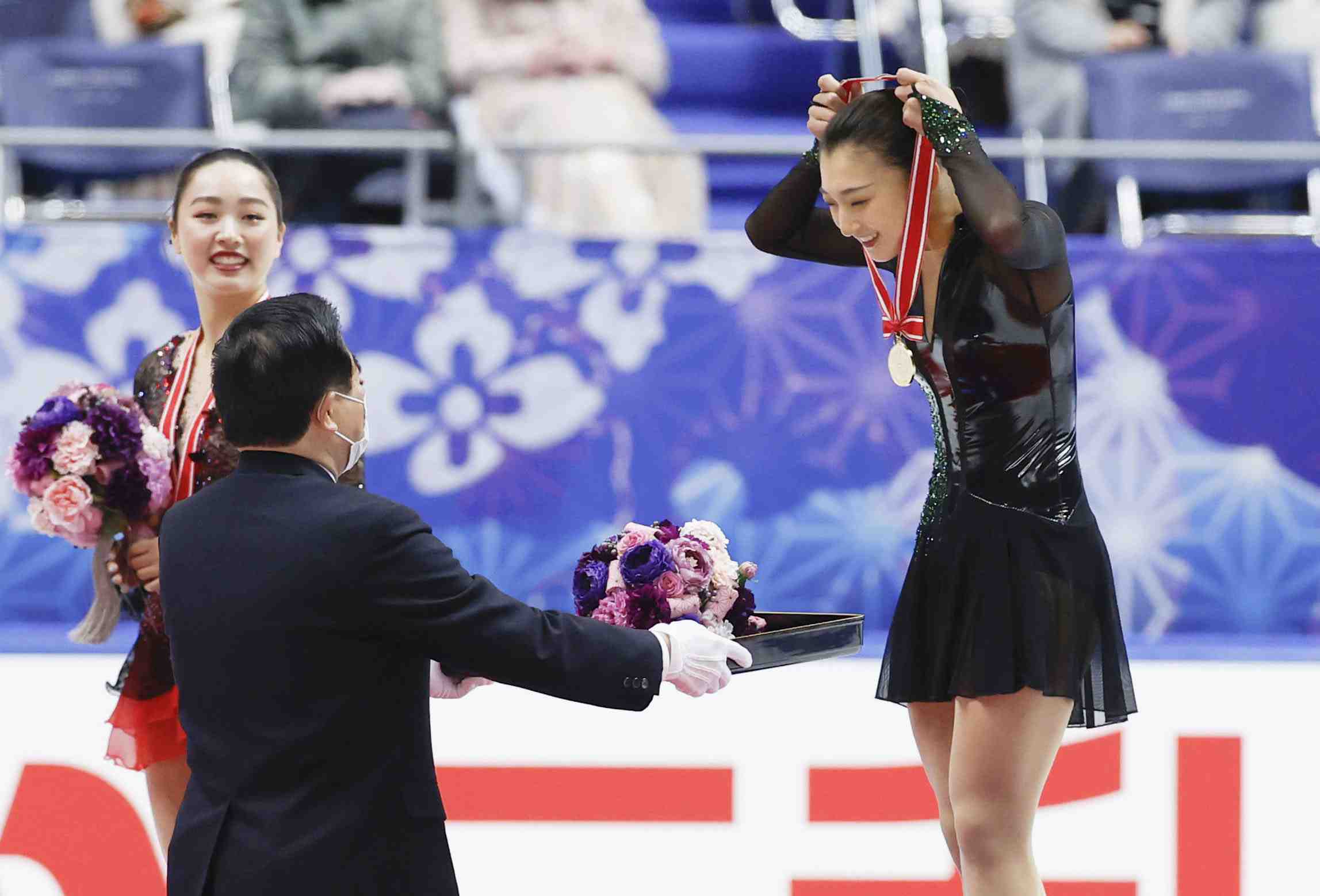 Figure Skating NHK Trophy Kaori Sakamoto 014 JAPAN Forward