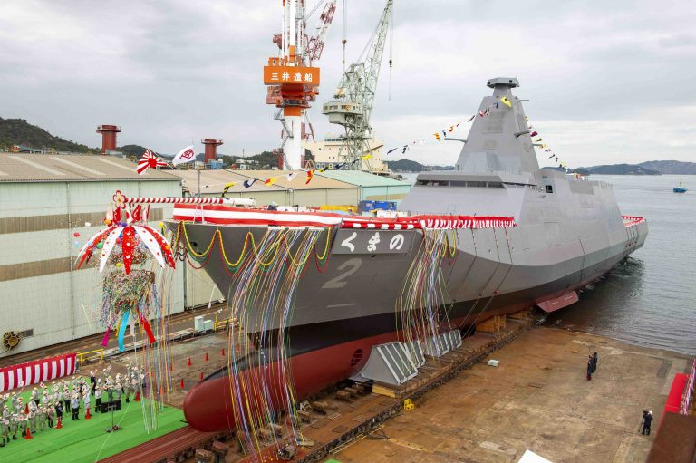 Japan's New ‘FFM’ Type of Destroyer Kumano 002