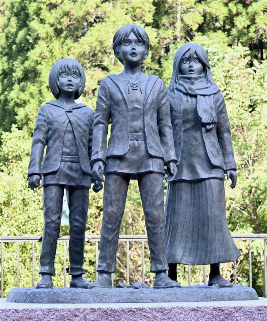 Shingeki No Kyojin in Japan [Attractions, Figures & More]