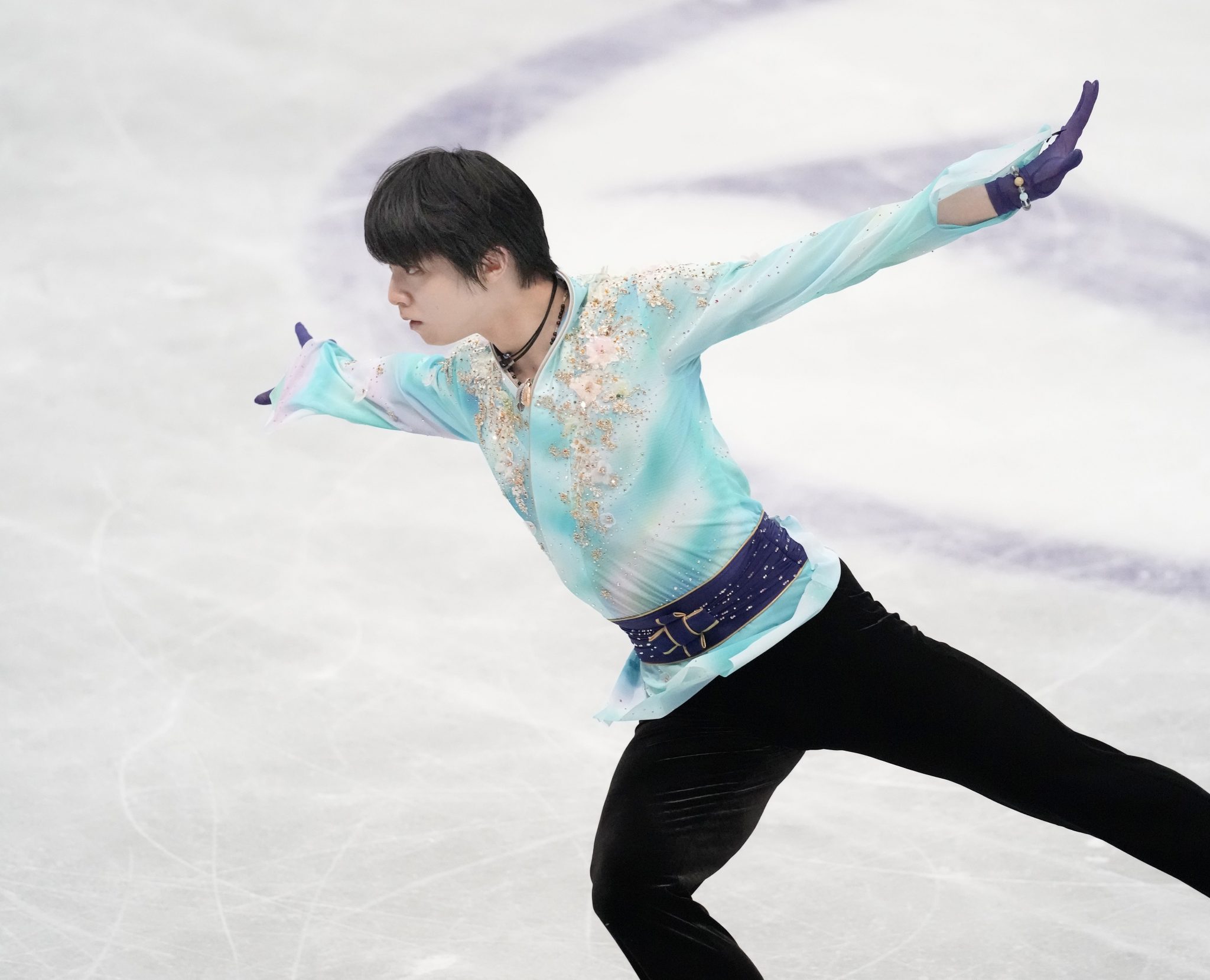 hanyu ice skater