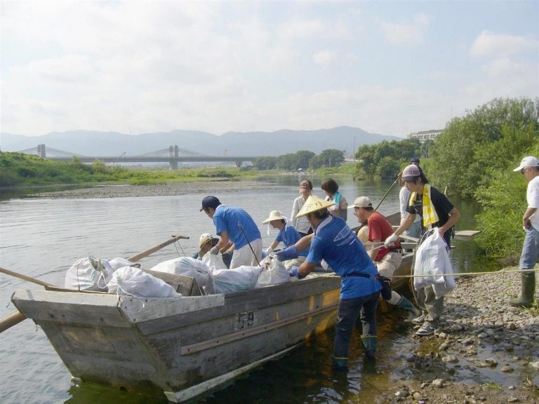 Hozu River Kameoka City Plastic Cleanup Effort