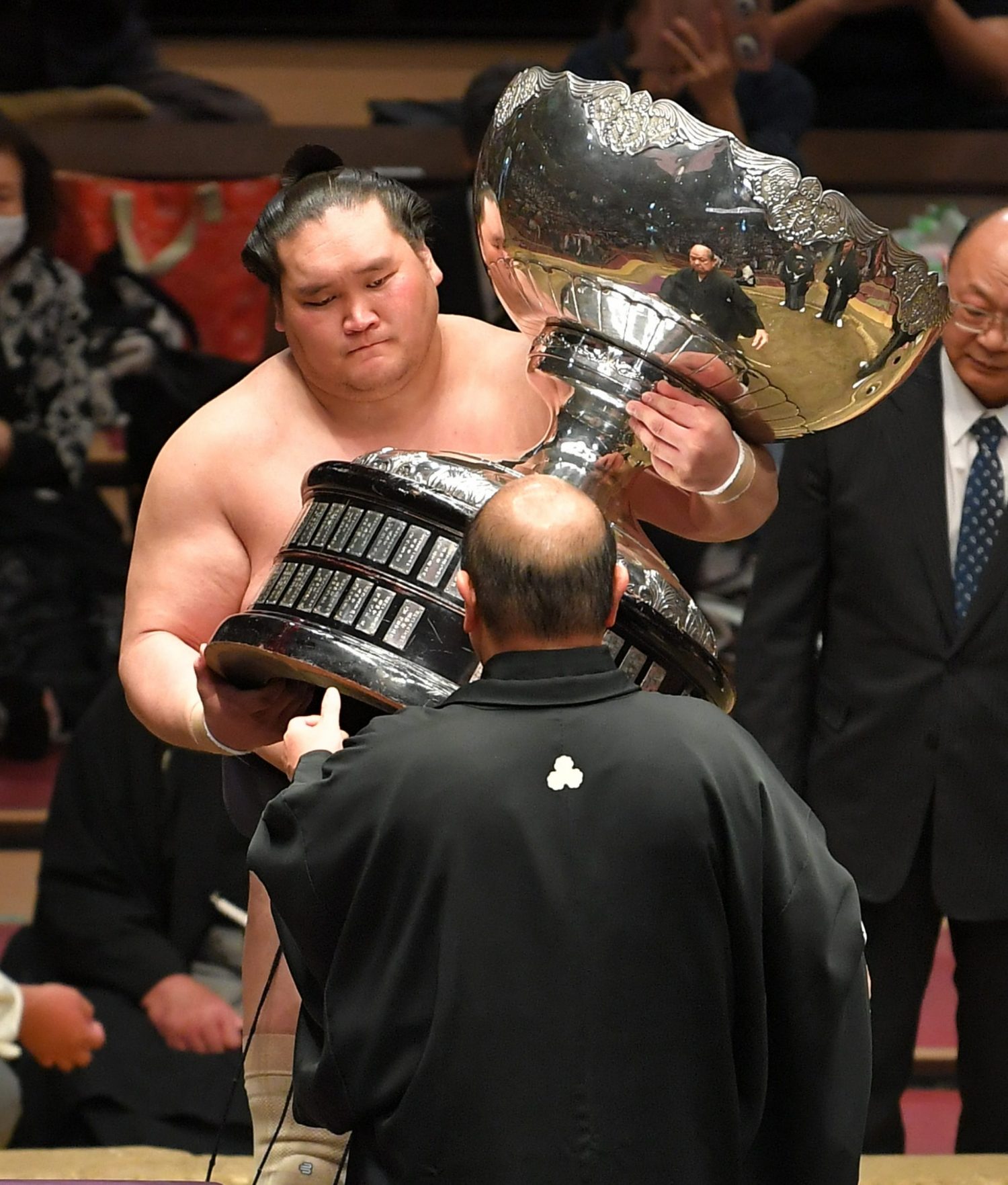 SUMO Terunofuji Wins First Title at Ozeki to Bolster Yokozuna