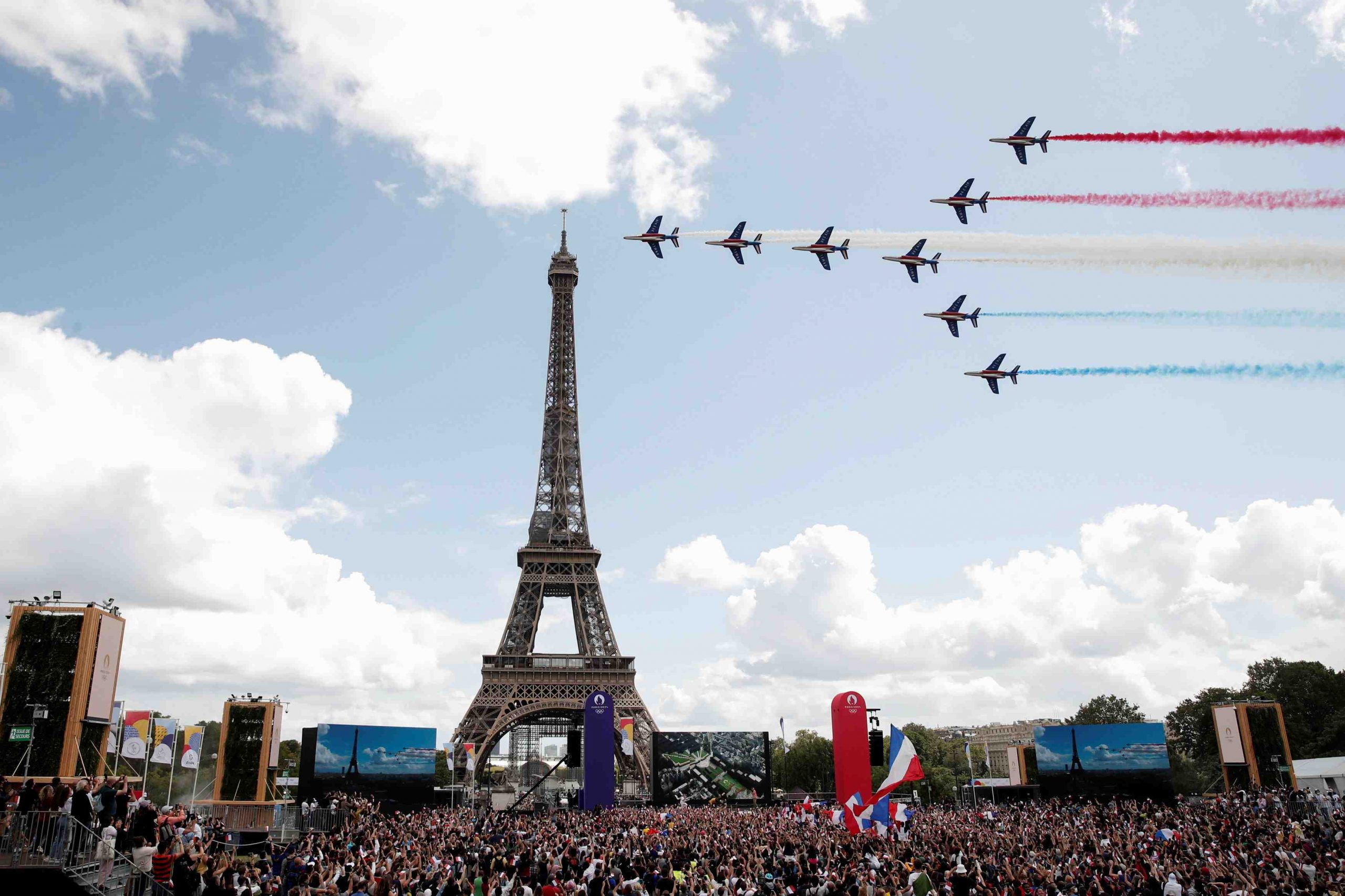 Handover flag ceremony from Tokyo to France for Olympics | JAPAN Forward