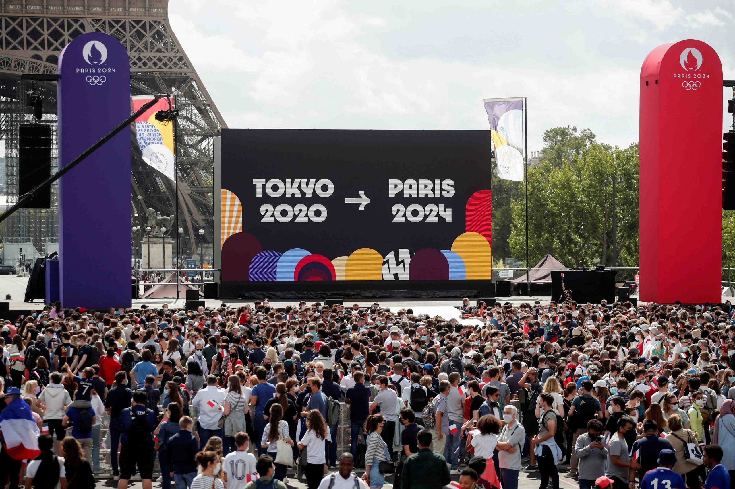 Handover flag ceremony from Tokyo to France for Olympics | JAPAN Forward