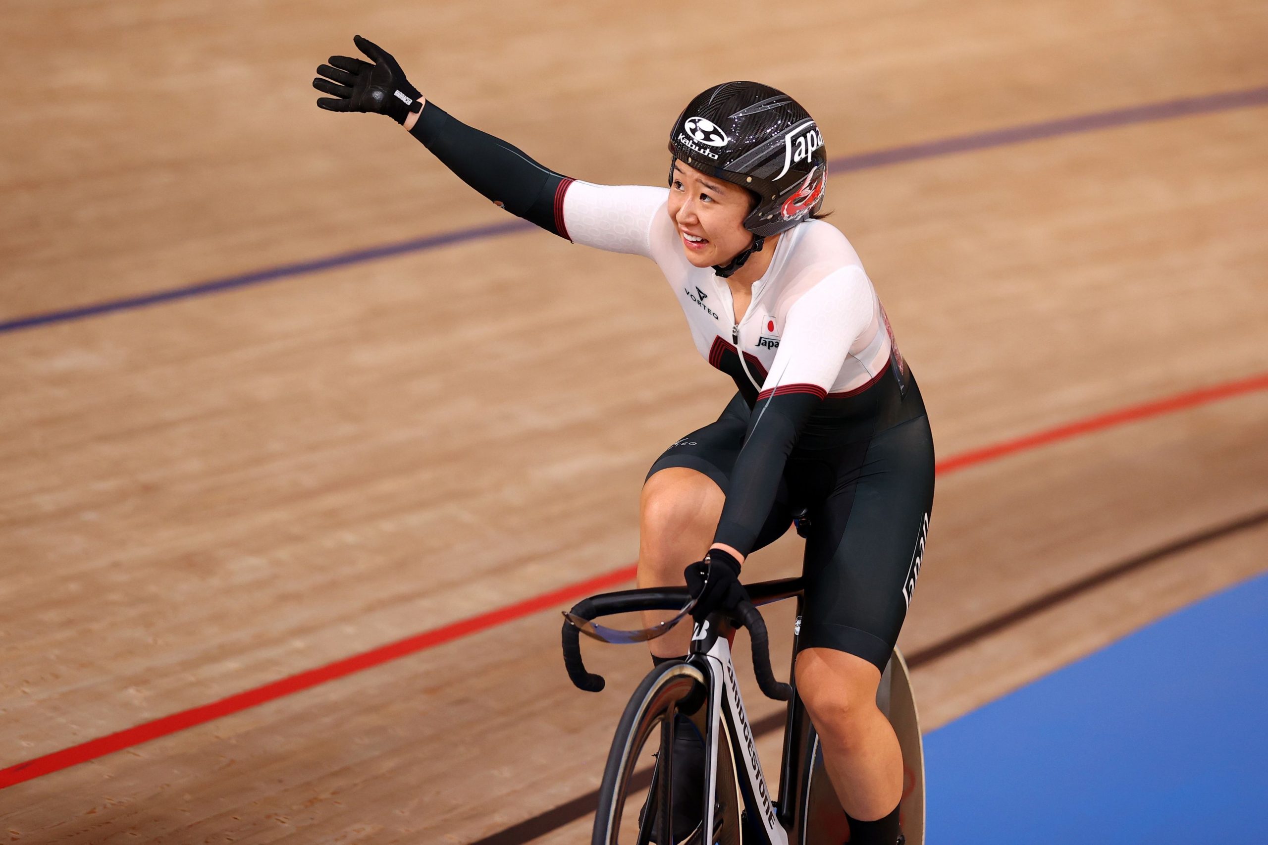 CYCLING Yumi Kajihara Becomes the First Japanese Woman to Medal