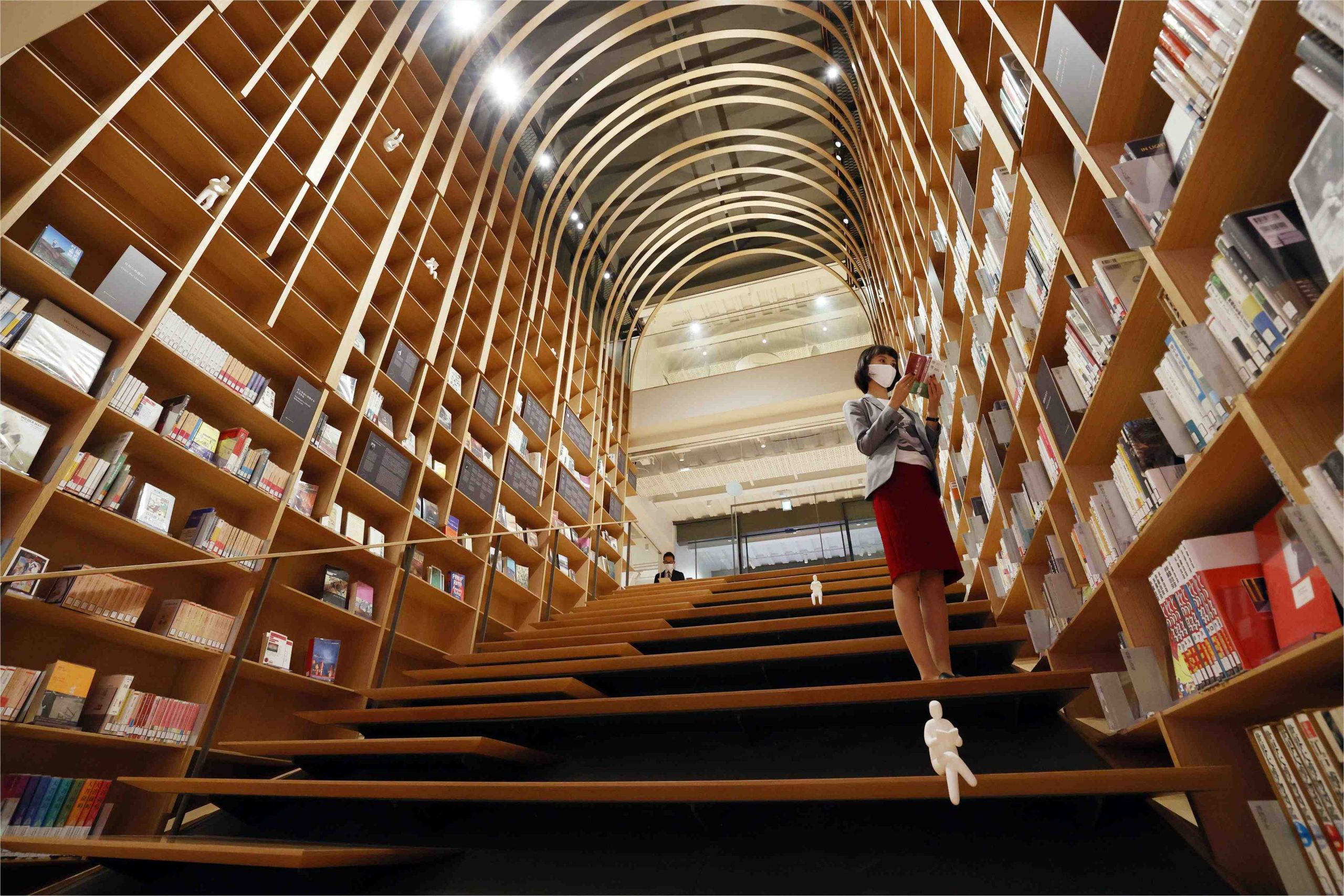 3,000 Books, Handwritten Texts: Haruki Murakami Library