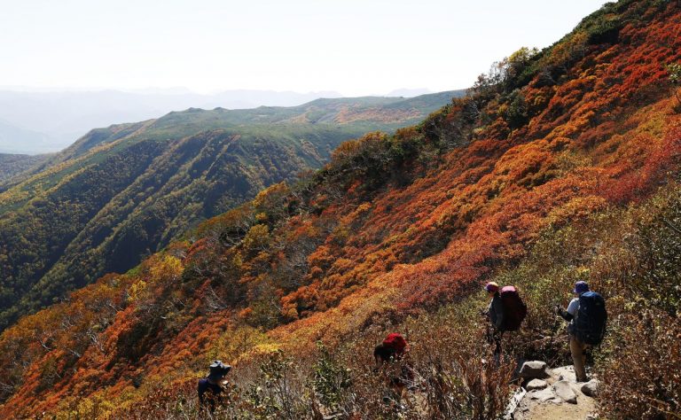 Kurodake Hokkaido, Sept 16 2021 where the autumn leaves have changed color.