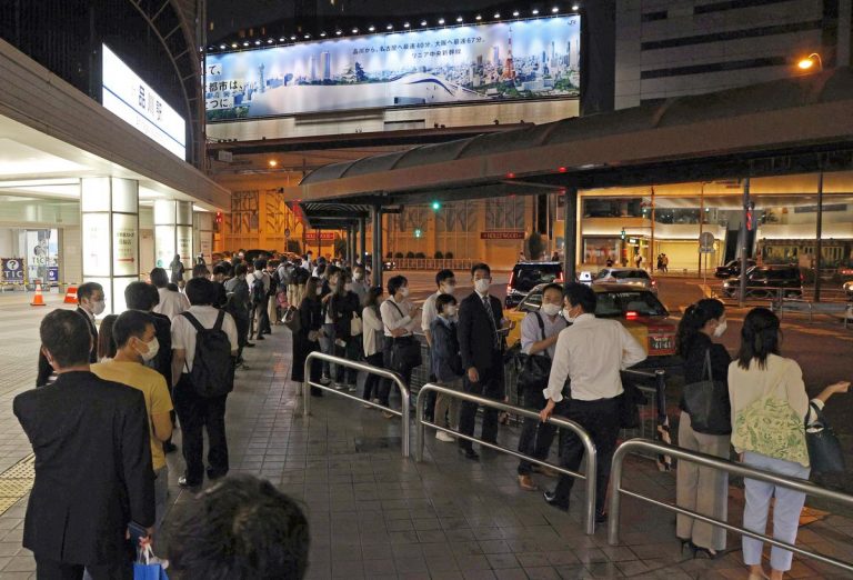 Tokyo JR Shinagawa Station in the early morning hours of Oct 8 following earthquake in Tokyo region