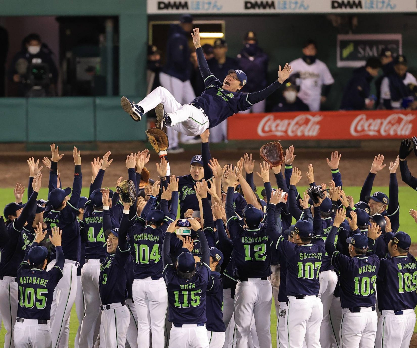 BASEBALL, Swallows Cap Remarkable Turnaround With Japan Series Victory  Over Buffaloes