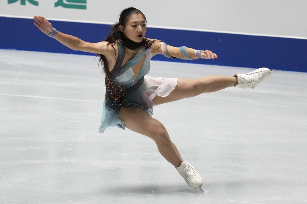 Shoma Uno takes lead over Zhou after men's short at NHK Trophy in