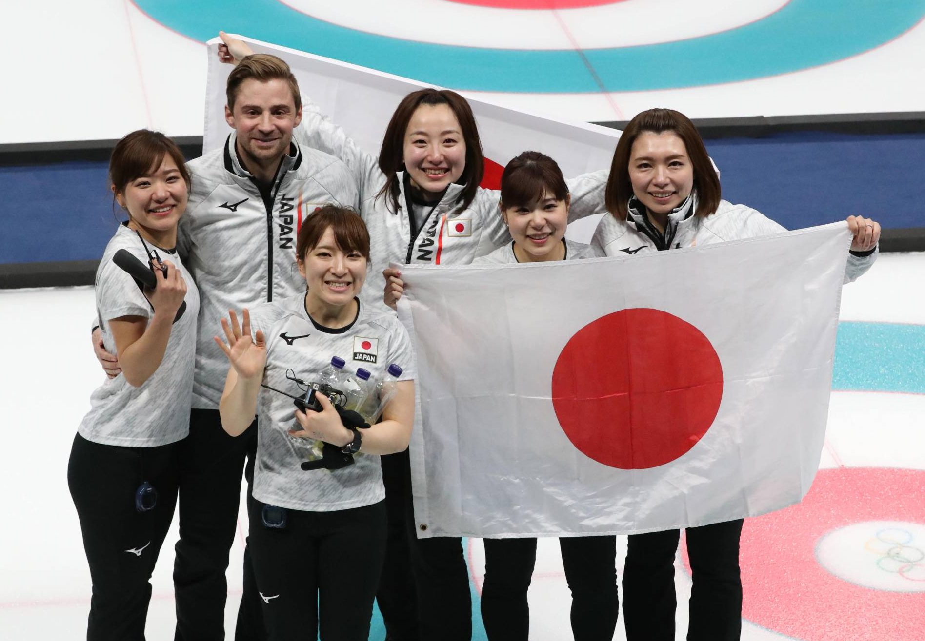 https://japan-forward.com/wp-content/uploads/2022/02/2018Olympics.JapanCurling1.0217-e1645016338438.jpg