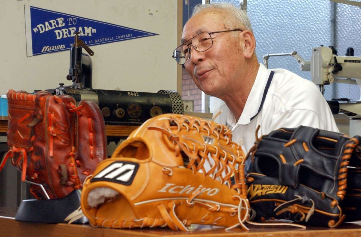 Former professional baseball player Hideki Matsui teaches children