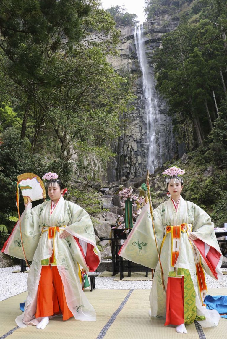 20220414 Kumano Nachi Taisha Okasai 001