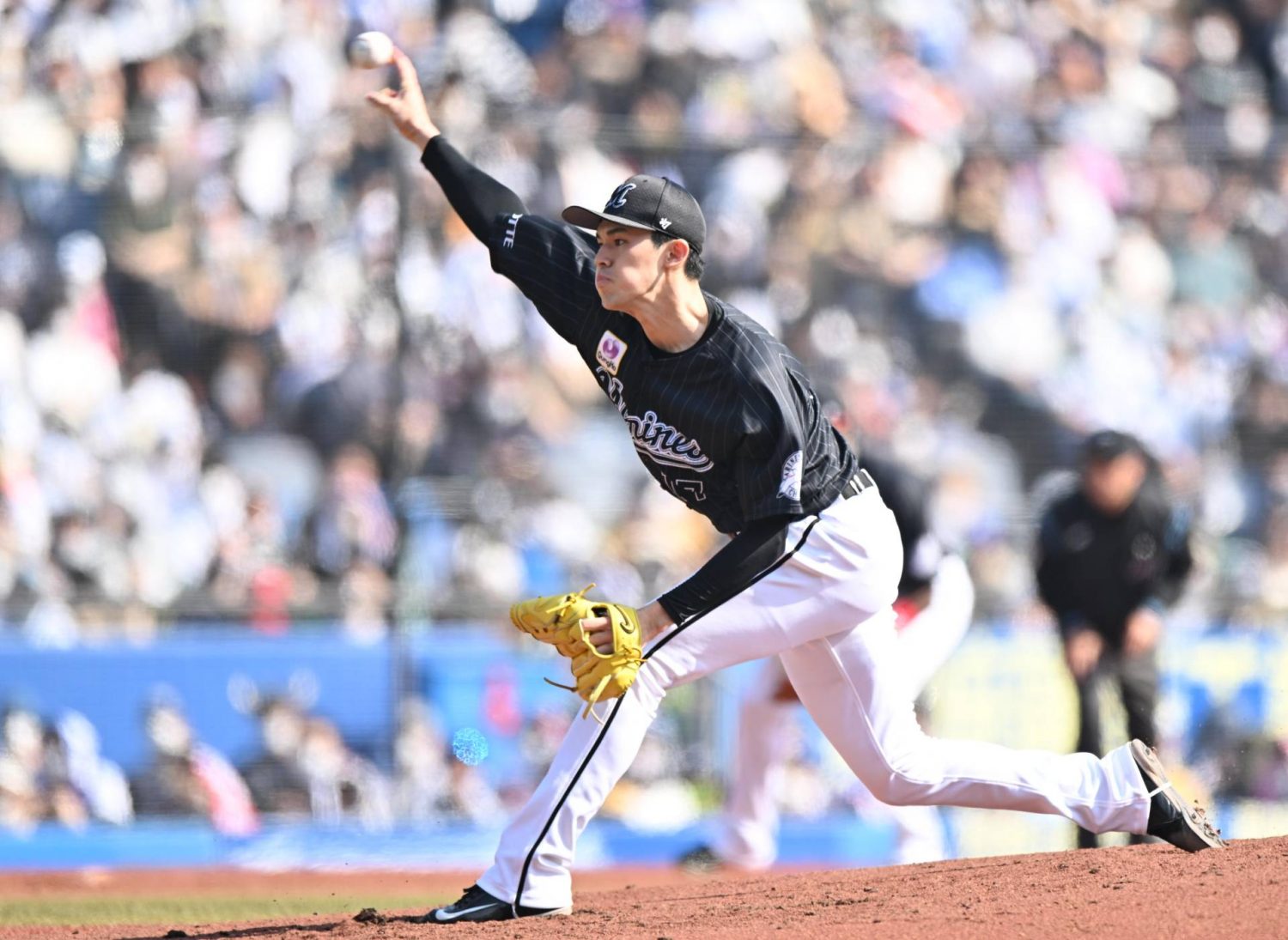 Koji tosses perfect ninth to secure title 