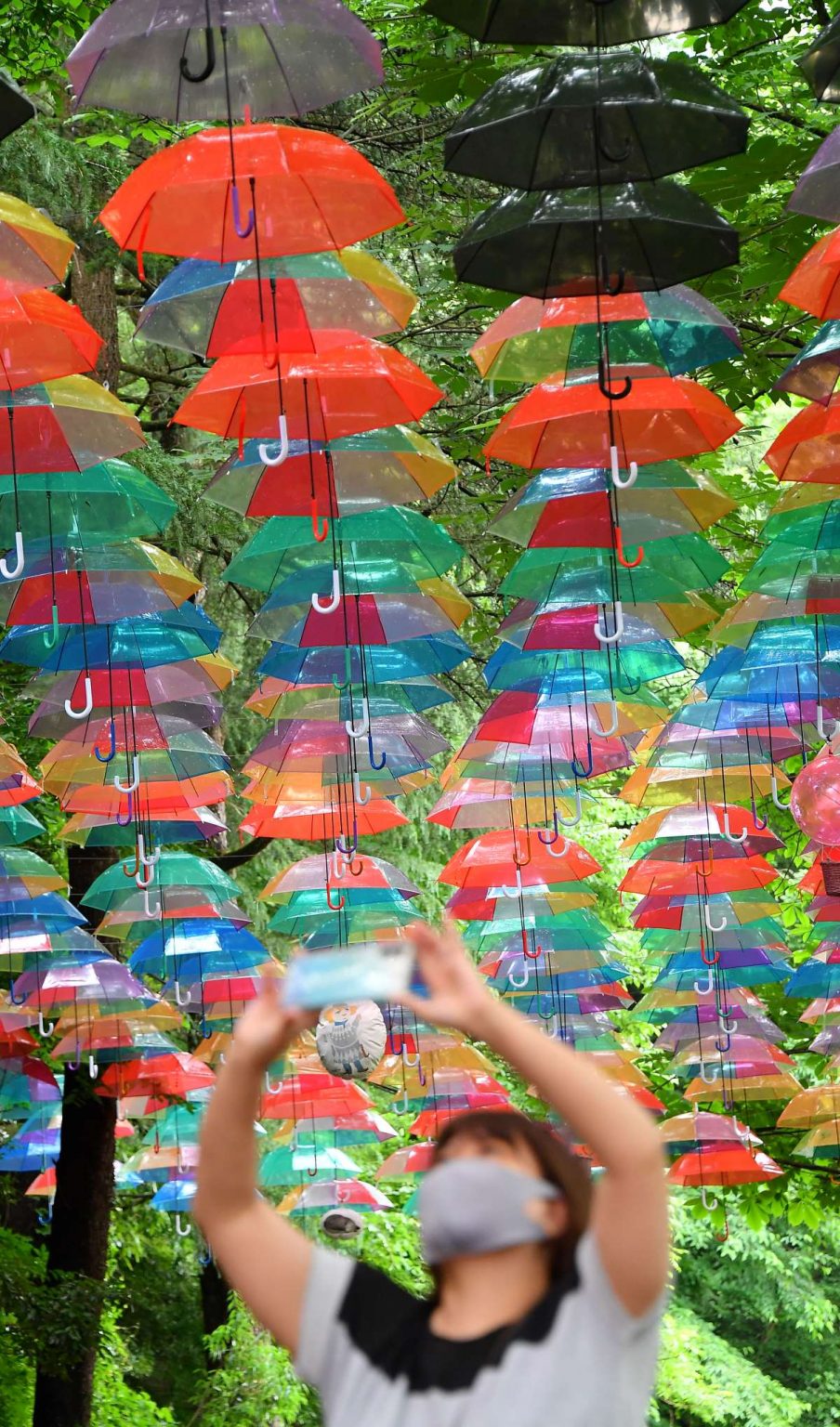 [Hidden Wonders of Japan] 'Umbrella Sky' Brightens Moominvalley Park ...