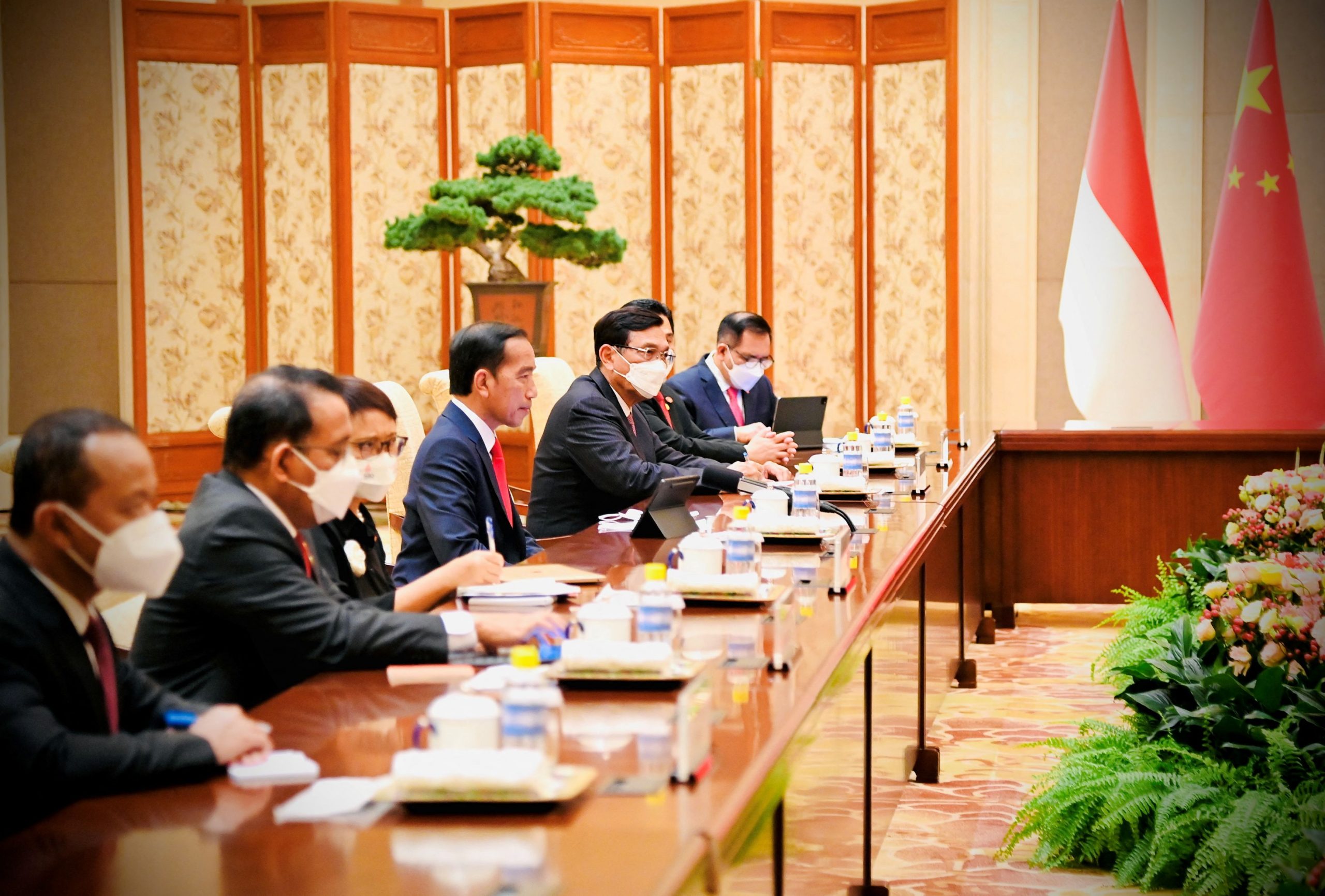 Indonesia's President Joko Widodo Meets Chinese President Xi Jinping In ...