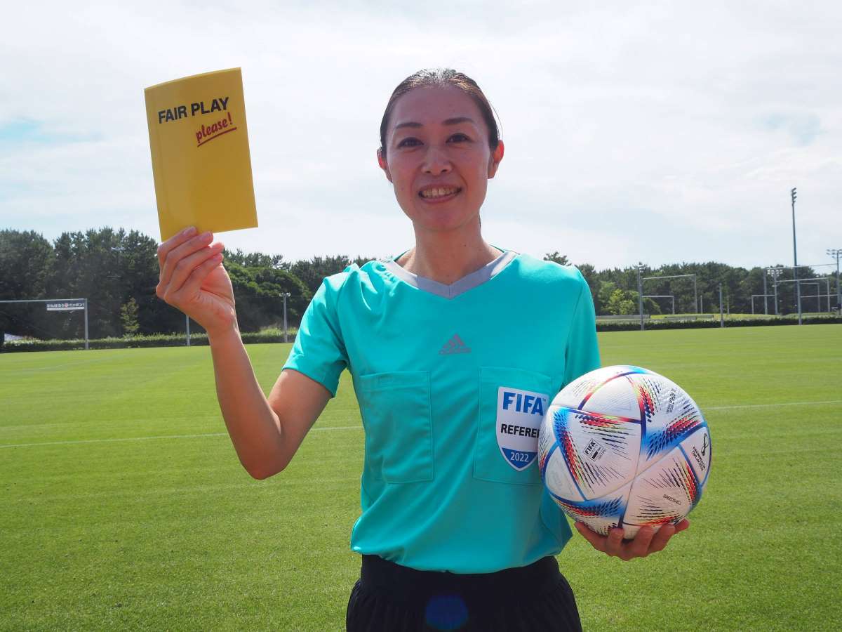 Soccer Referee Yoshimi Yamashita 20220627 002 JAPAN Forward