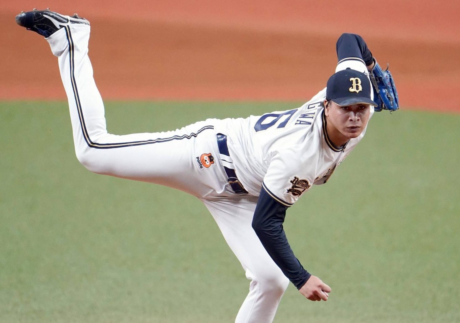 Baseball: Swallows, Buffaloes clinch Japan Series berths