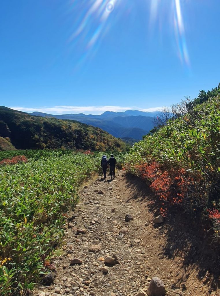 On The Roof of Hokkaido, Japan's First Autumn Colors | JAPAN Forward