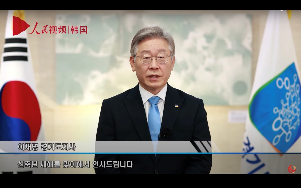 photo5 Han Interview Kenji Yoshida 100 JAPAN Forward