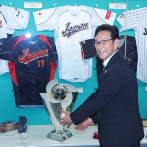 [NPB NOTEBOOK] Satoshi Nakajima Beats Out Murakami for Shoriki