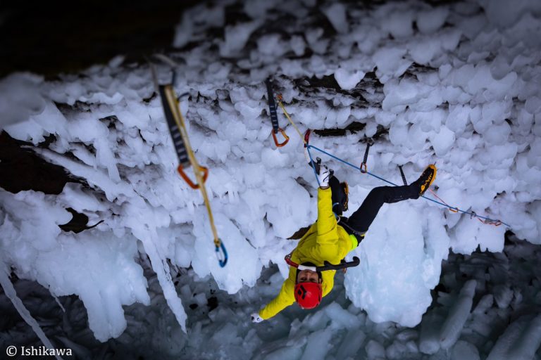 gihado-kadota-first-japanese-to-complete-the-worlds-most-difficult-ice-climbing-route-featured