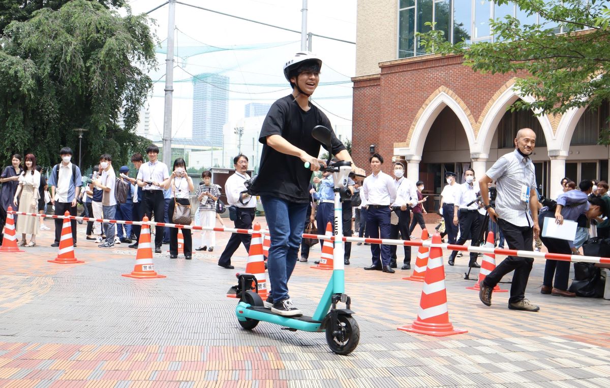 EDITORIAL Know the Rules, Avoid Electric Kick Scooter Accidents JAPAN Forward