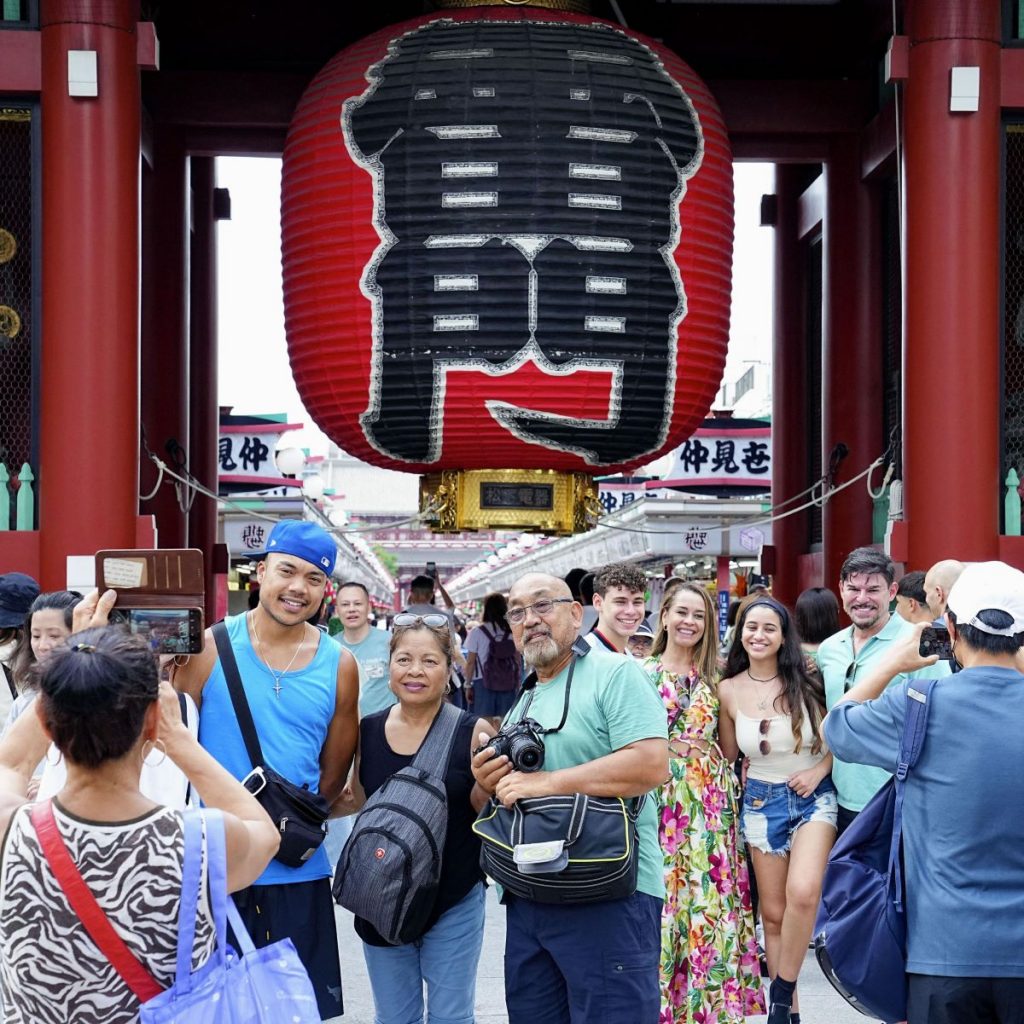  Inbound Tourists to Japan Exceed 10 Million in First Half of Motiv 