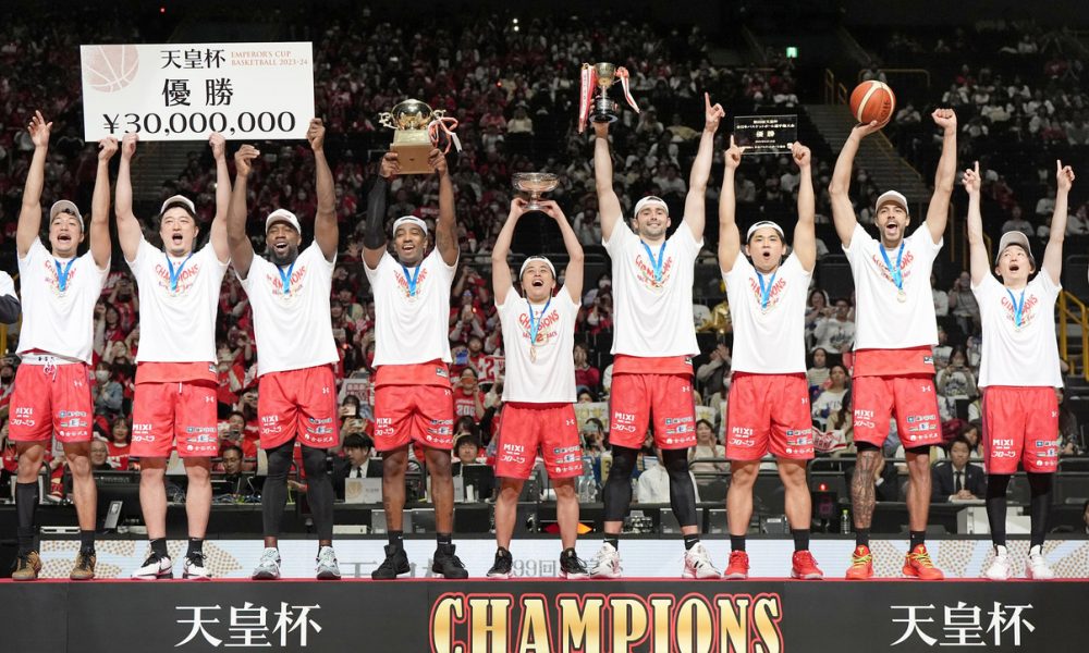 [JAPAN SPORTS NOTEBOOK] 天皇杯決勝で千葉ジェッツが琉球ゴールデンキングスに勝利